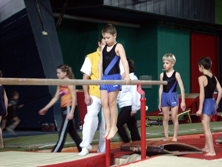 2005-01 gym_cor 005.jpg - DCF 1.0